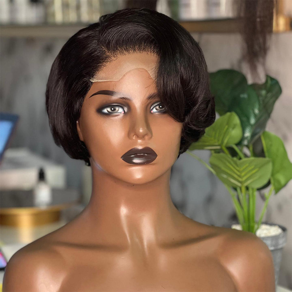 MaBelle Perruque Coupe Courte Egg Curl Lace Frontale Couleur Noir 6 Pouces Fabriquée avec les cheveux très bonne qualité Double Drawn