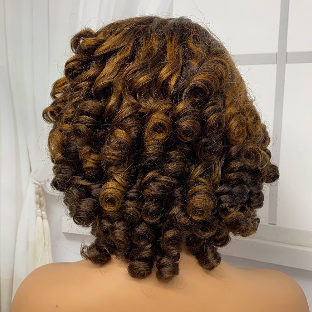 MaBelle Perruque Coupe Carrée Bouncy Curl Lace Frontale Couleur Châtain Marron 14 Pouces 13X4 DW Densité 200% Fabriquée avec les cheveux très bonne qualité Double Drawn