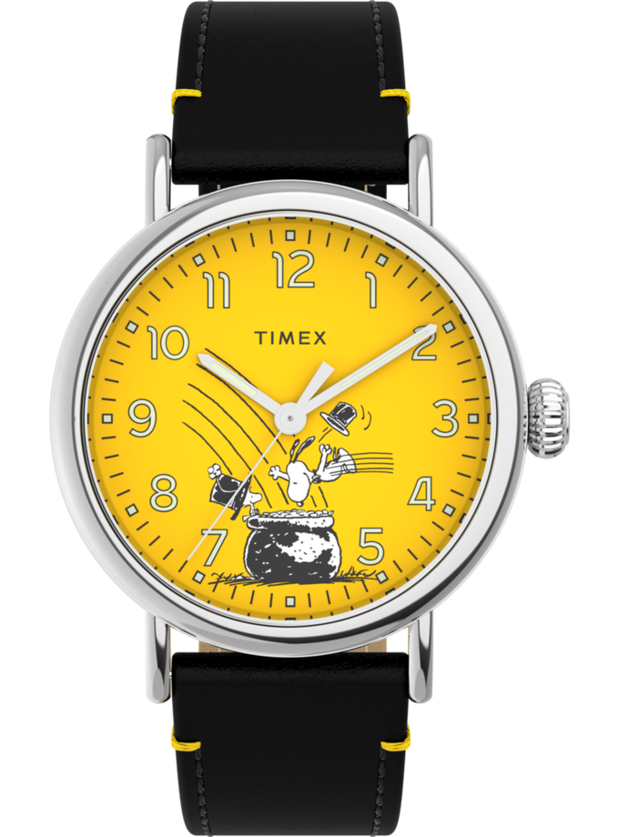 Timex Standard x Peanuts Featuring Snoopy St Patrick's Day 40mm Leather Strap Watch For Sale